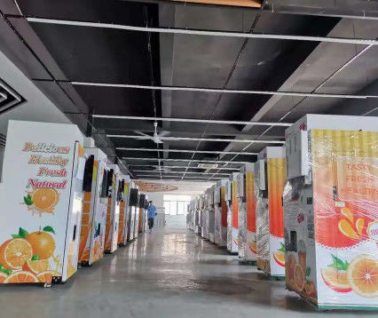 Automat do sprzedaży soków owocowych CE 300 W / 2000 W Maszyna do świeżo wyciśniętego soku pomarańczowego