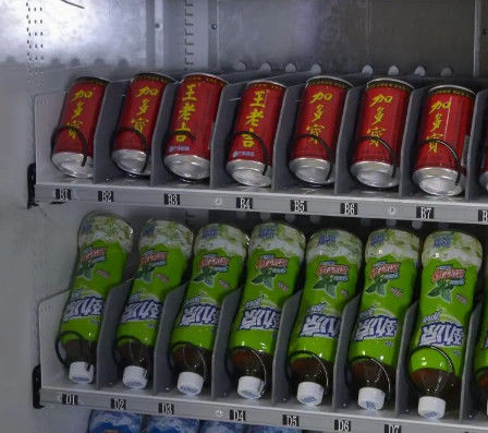 Zewnętrzny automat do sprzedaży soku pomarańczowego w standardzie z czytnikiem kart