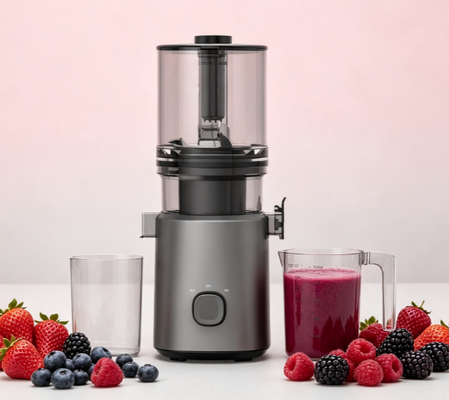 Świeża sokowirówka wolnoobrotowa Fresh Smart HJ303 — Nalej. Naciśnij. Podaj. Gotowe.